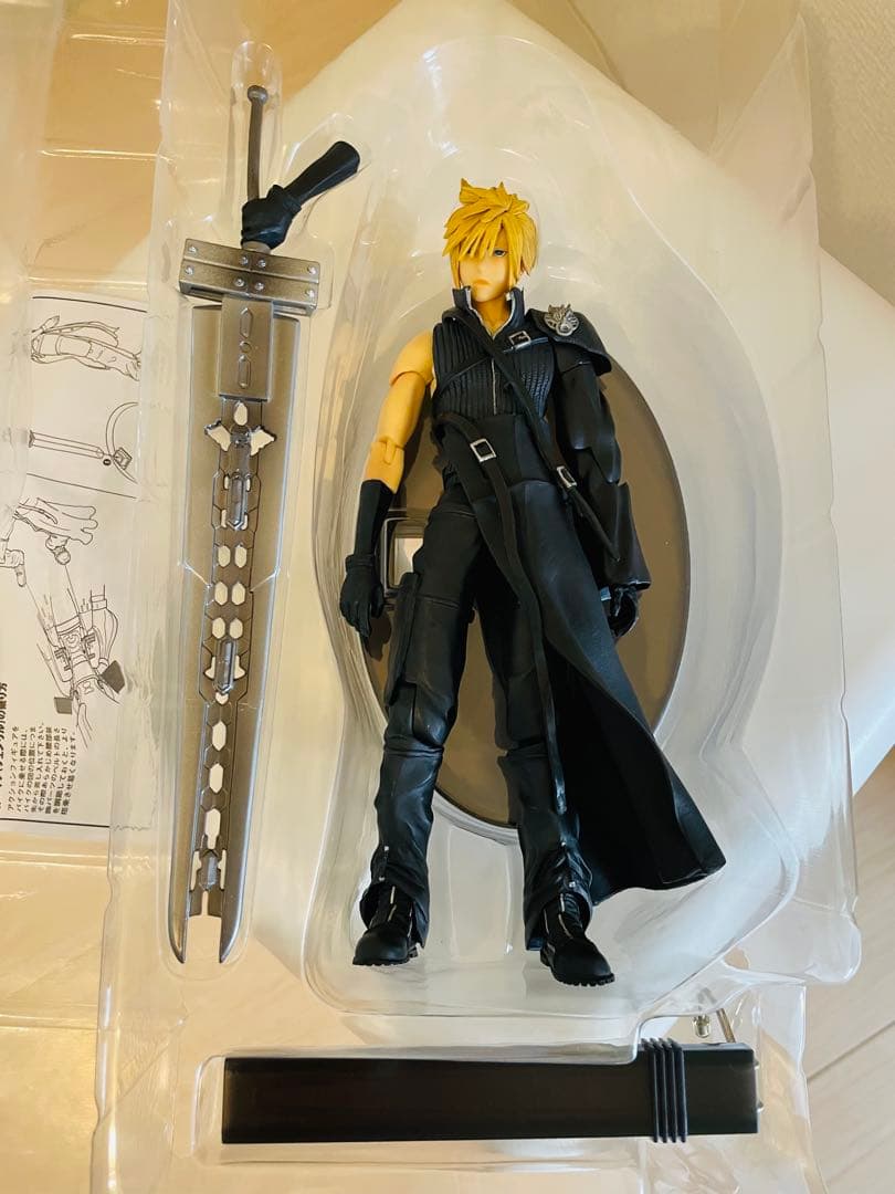 ファイナルファンタジー7 アドベントチルドレン　クラウド&フェンリル　フィギュア