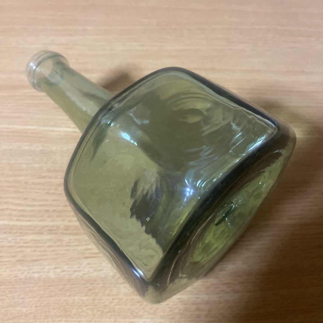 石川昌浩　吹きガラス　八角瓶