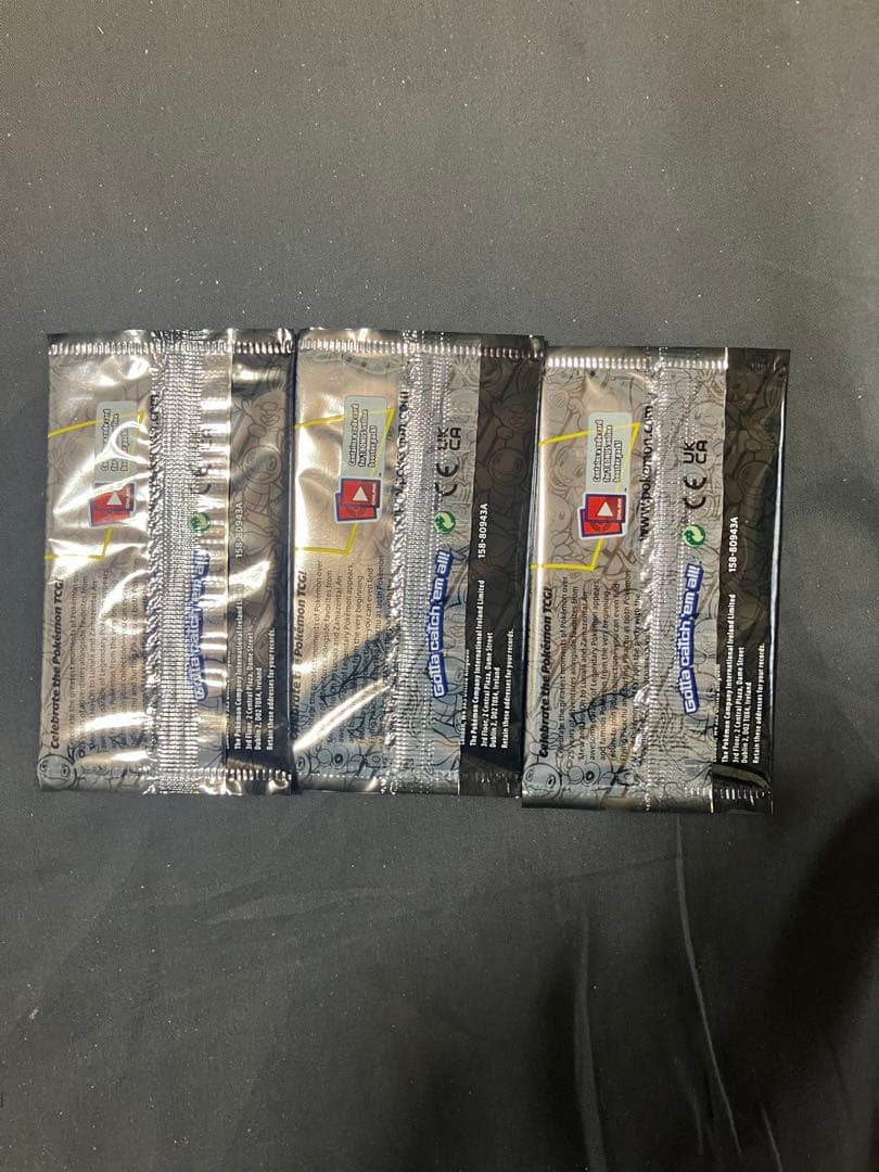 ポケモンカード　25th 英語版 ピカチュウ　未開封　セレブレーション　3パック