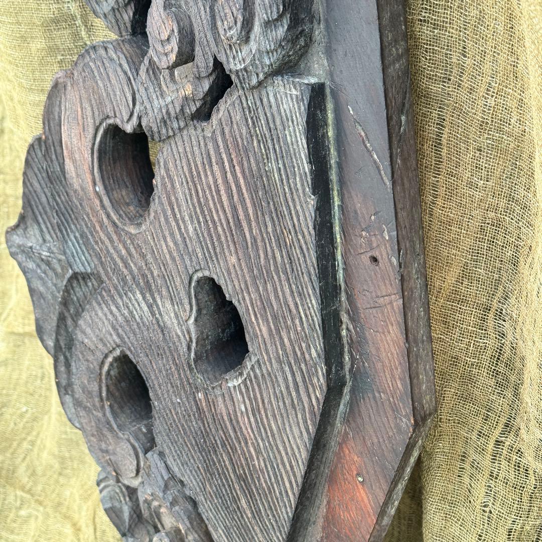 伝統的な木製彫刻 雲模様