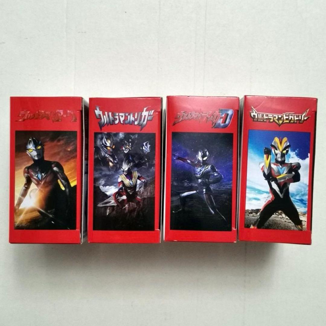 ウルトラマントミカ ４種(UTR-09~12)　箱が大きいタイプ　E16