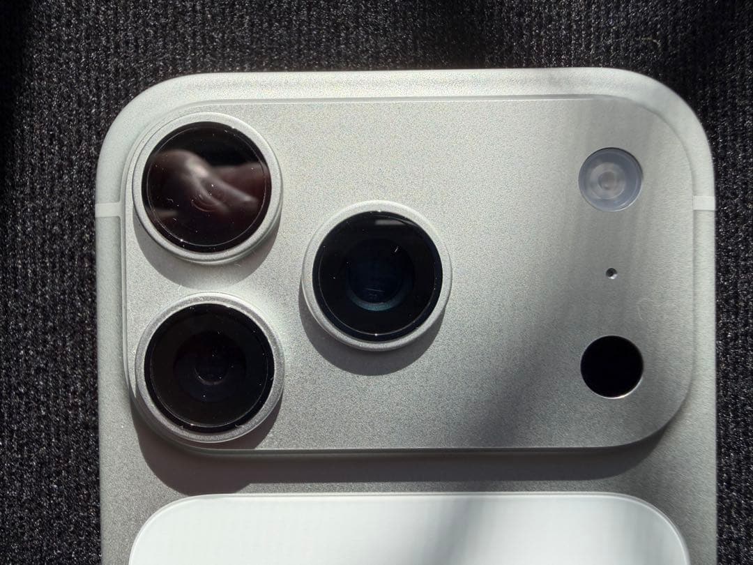 【極美品】iPhone 17 Pro シルバー 256GB