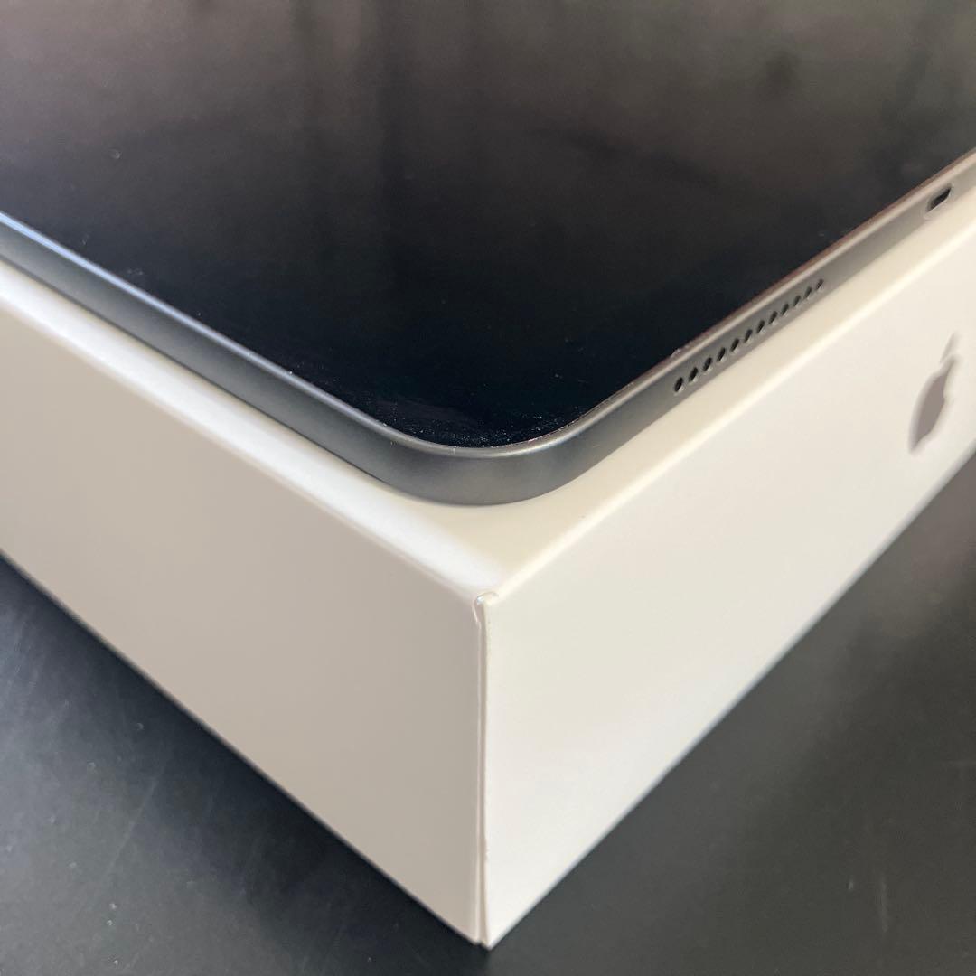 iPad Air 第5世代　美品　グレー