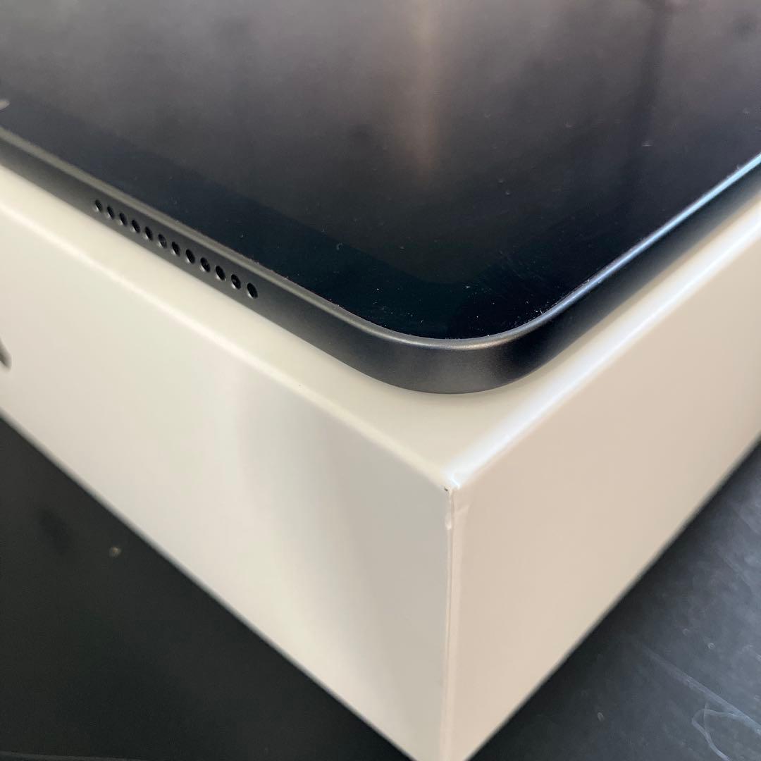 iPad Air 第5世代　美品　グレー