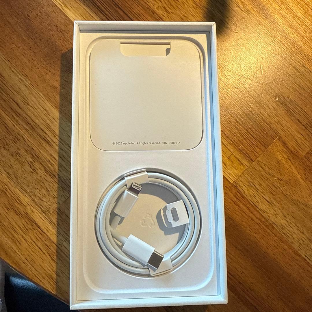 Apple iPhone 14 Pro 256GBディープパープル本体