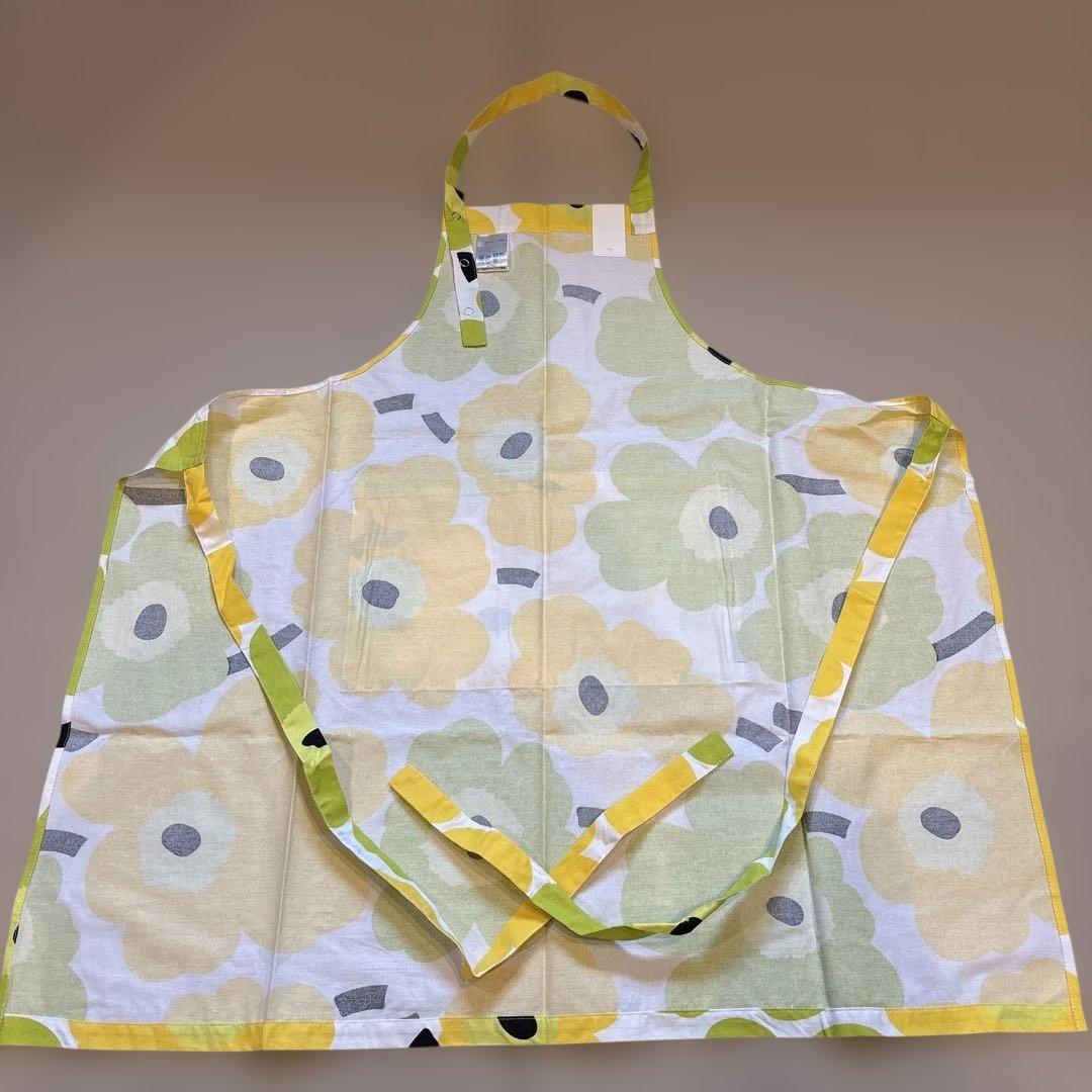 marimekko エプロン　ピエニ　ウニッコ　ビタミンカラー　新品