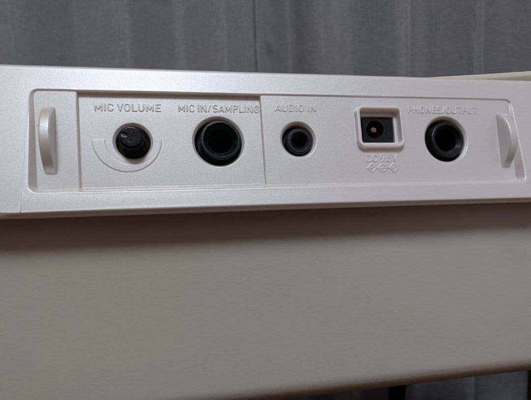 【CASIO】 LK-222 光ナビゲーションキーボード スタンド付き