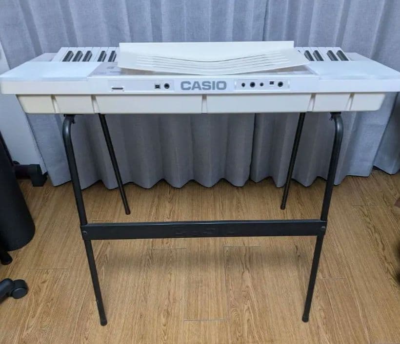 【CASIO】 LK-222 光ナビゲーションキーボード スタンド付き