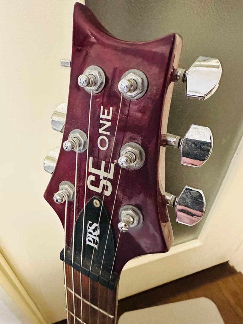 PRS SE One エレキギター　ワインレッド　P90