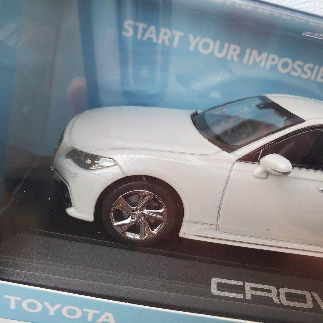 【新品】220系 クラウンRS Advance ダイキャスト製ミニカー 1/30