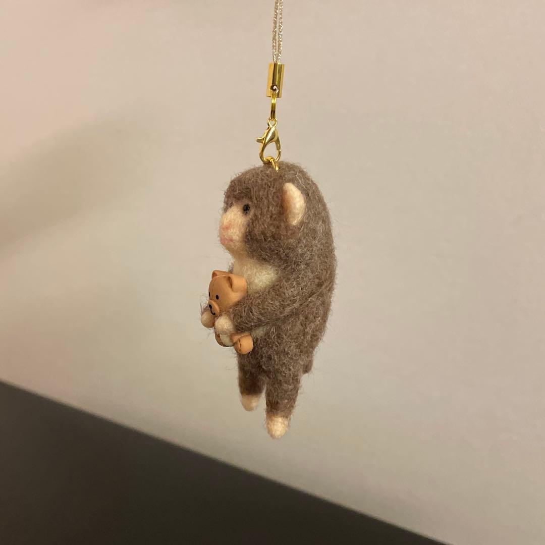 羊毛フェルト　キーホルダー　サル