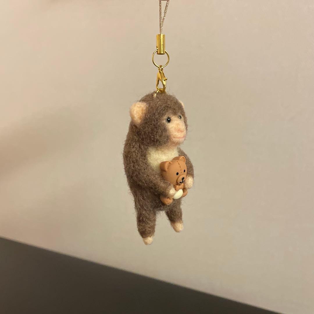 羊毛フェルト　キーホルダー　サル