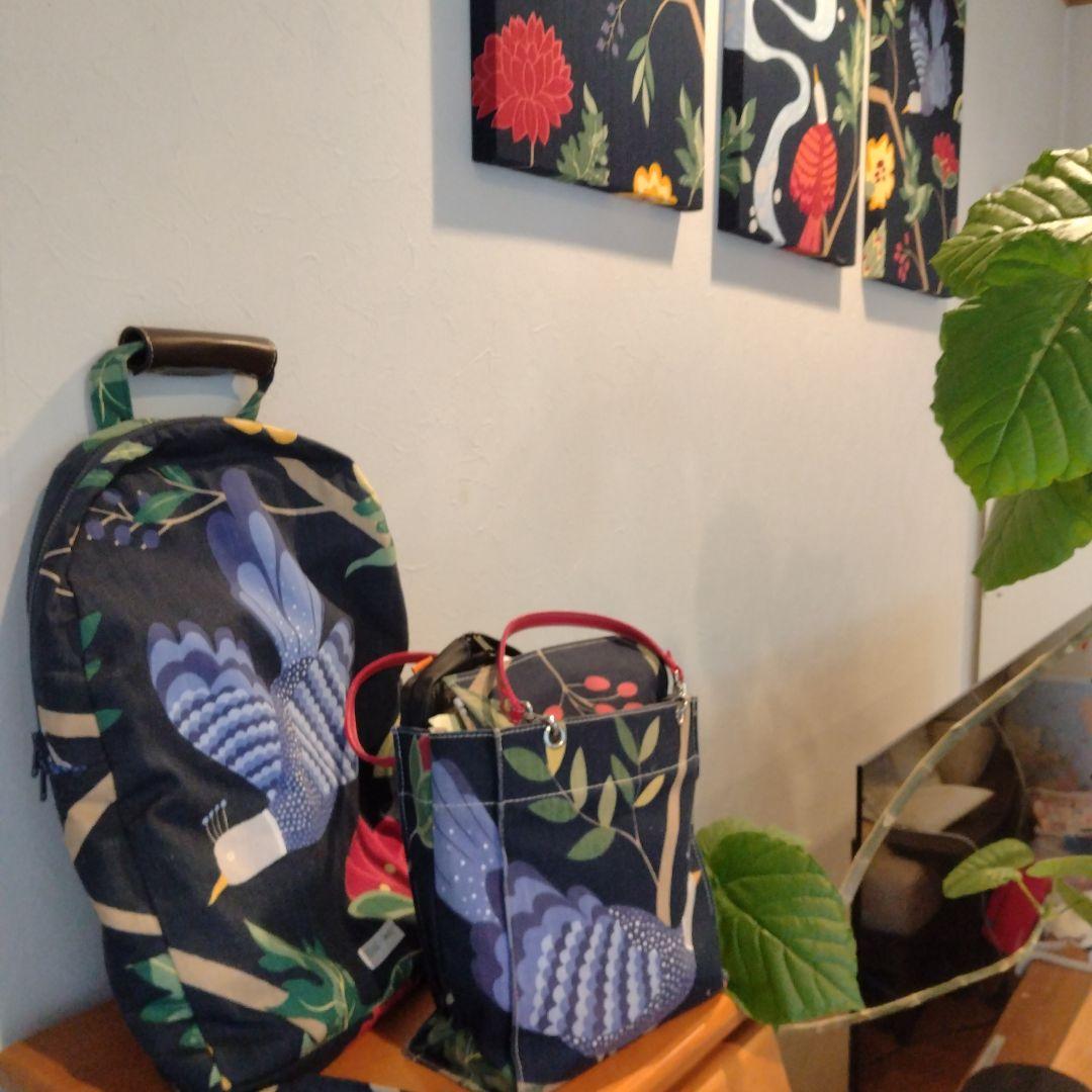 ファブリックパネル　ボラス　バードランド　鳥　おしゃれ