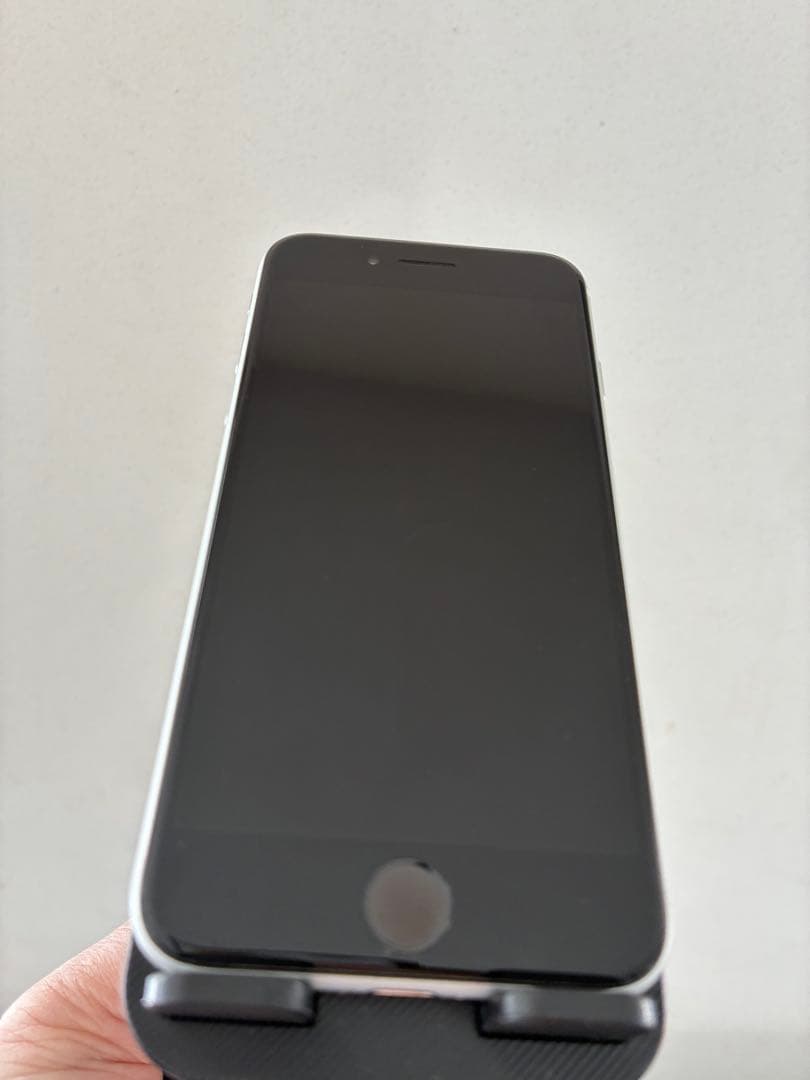 Apple iPhone SE2 128G 本体