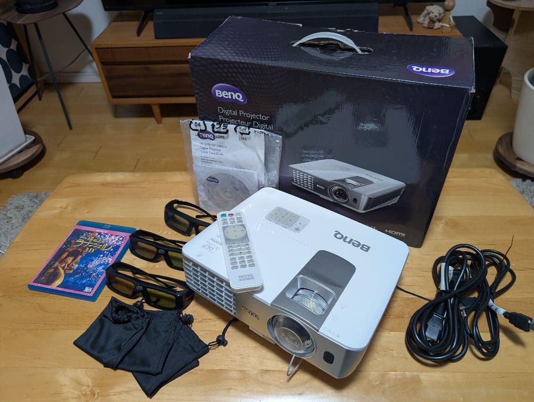 BENQ W1080ST+ プロジェクター 本体