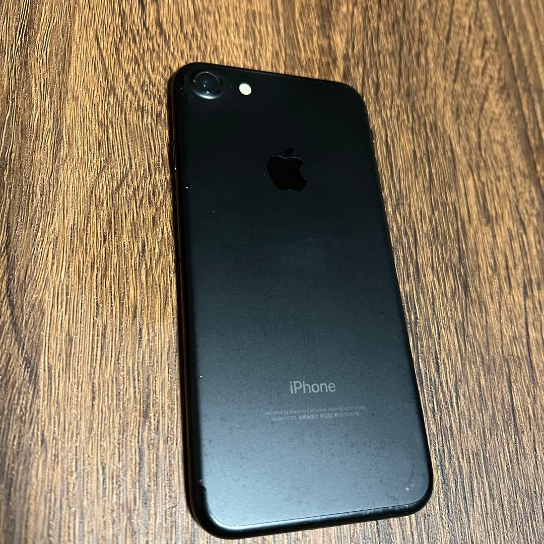 Apple iPhone 7 ブラック SIMフリー