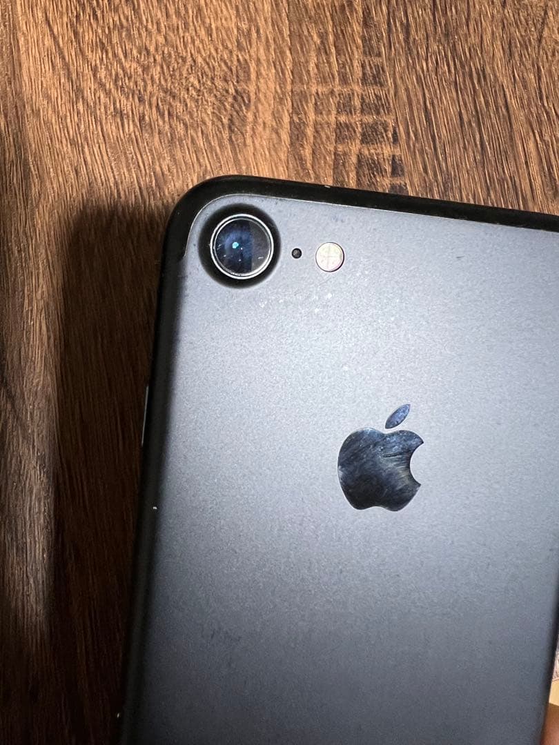 Apple iPhone 7 ブラック SIMフリー