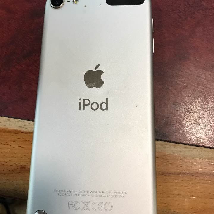iPod touch5  32ギガ