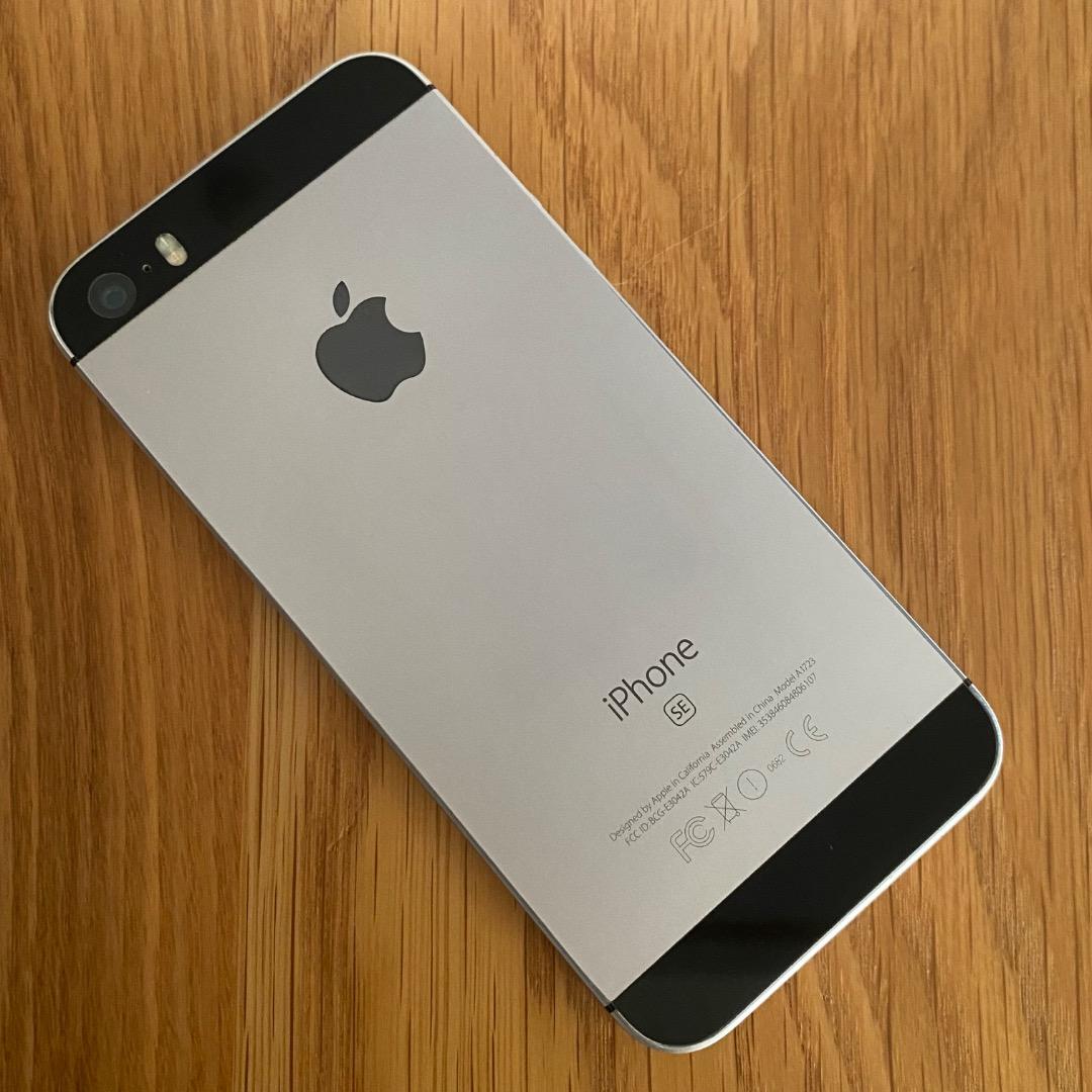 iPhone SE 第1世代/128GB /箱あり/スペースグレイ　本体