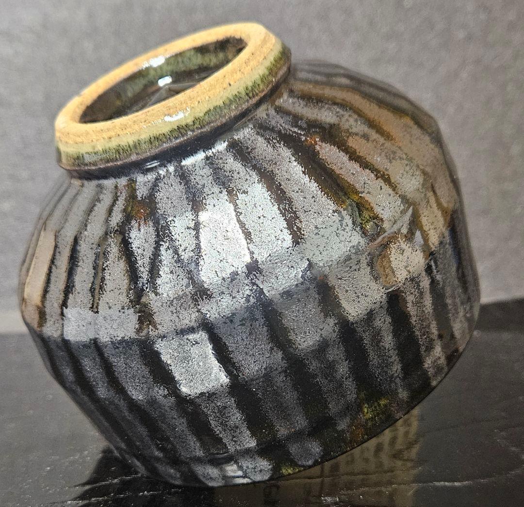 【茶人未使用品！放出品❗】益子焼　関澤武　鉄釉　刷毛打文様　抹茶茶碗　共箱