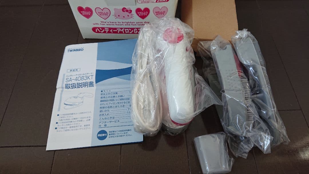 「新品」HELLO KITTY ハンディーアイロン＆スチーマー　説明書付き未使用