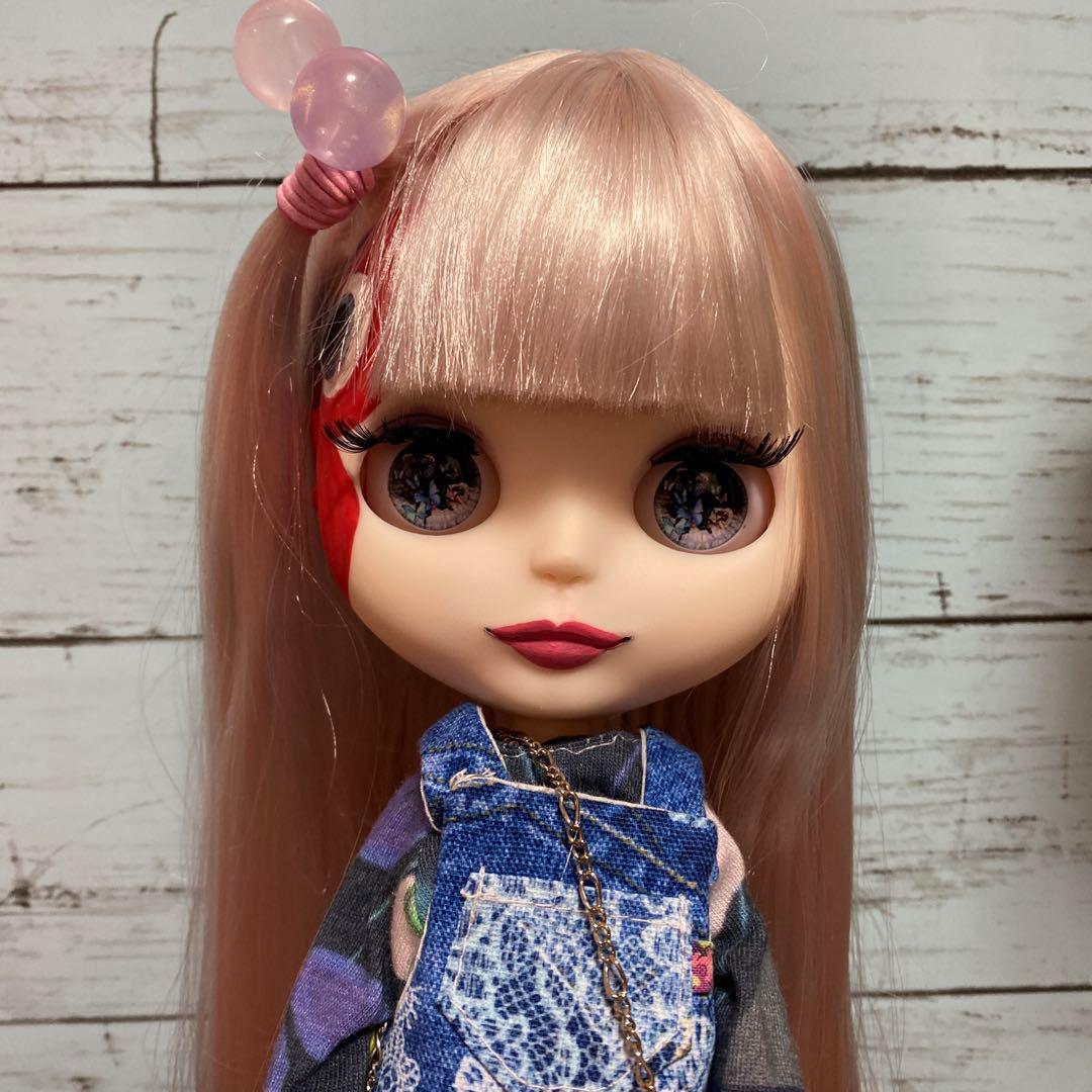 『リメンバーミャクミャク』カスタムアイシードール ミルクティーブラウンmixヘア