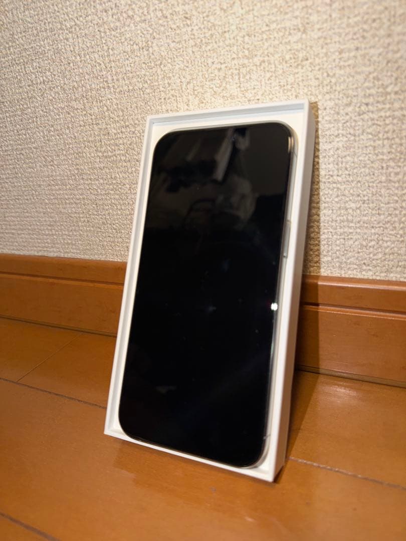 【中国版】iPhone 15 Pro Max ナチュラルチタニウム　512GB