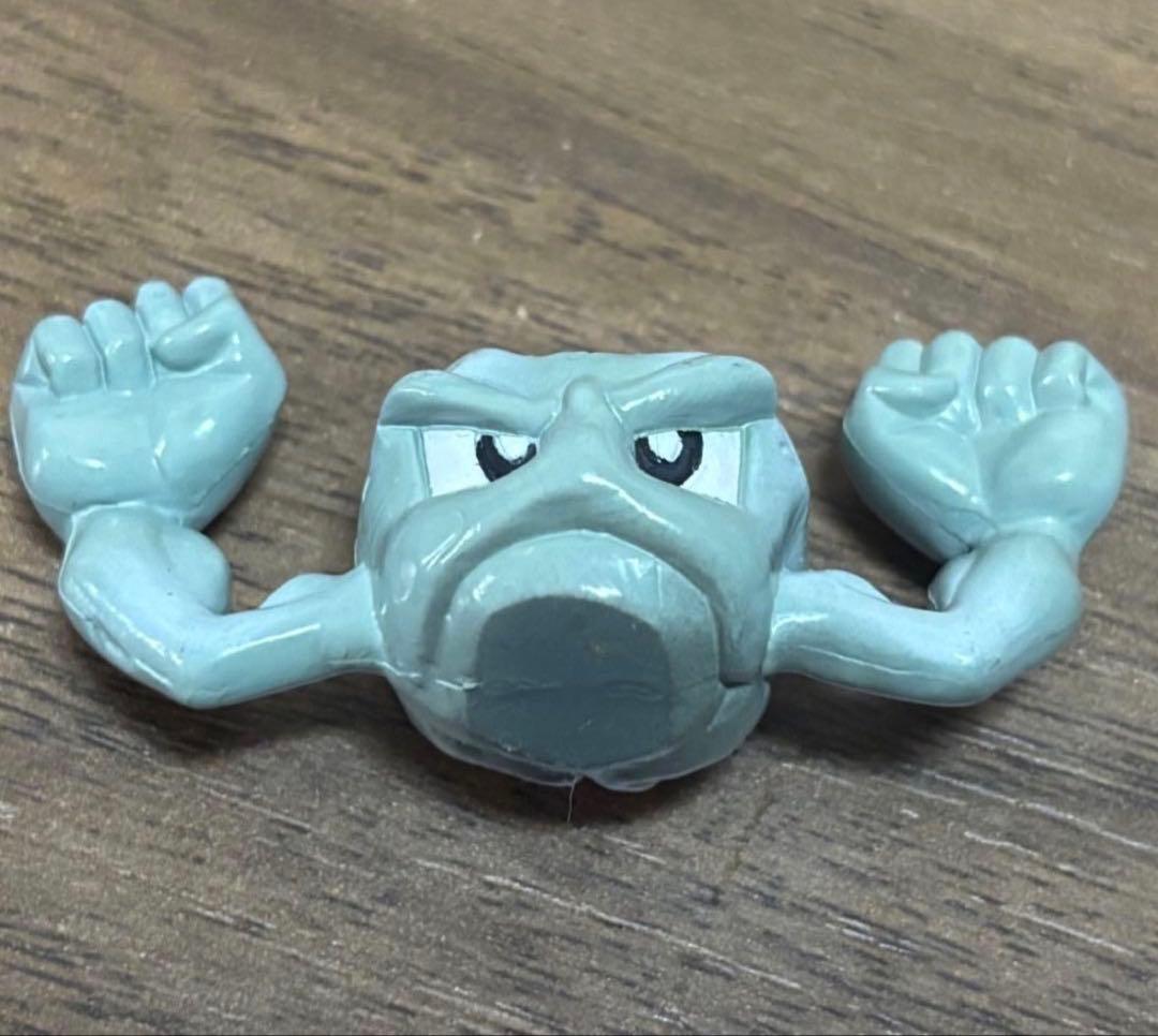 モンコレ イシツブテ ゴローン フィギュア