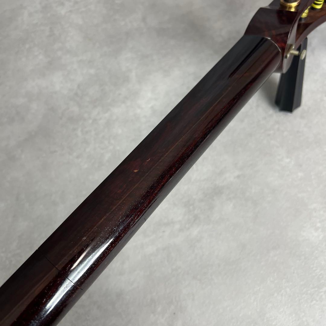 津軽三味線　綾杉胴　紅木　トチ多数　一本溝　糸巻きK9　上駒9金　正寸　津軽塗