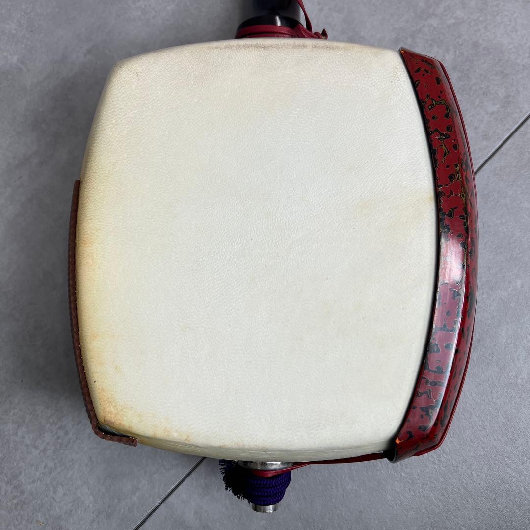 津軽三味線　綾杉胴　紅木　トチ多数　一本溝　糸巻きK9　上駒9金　正寸　津軽塗