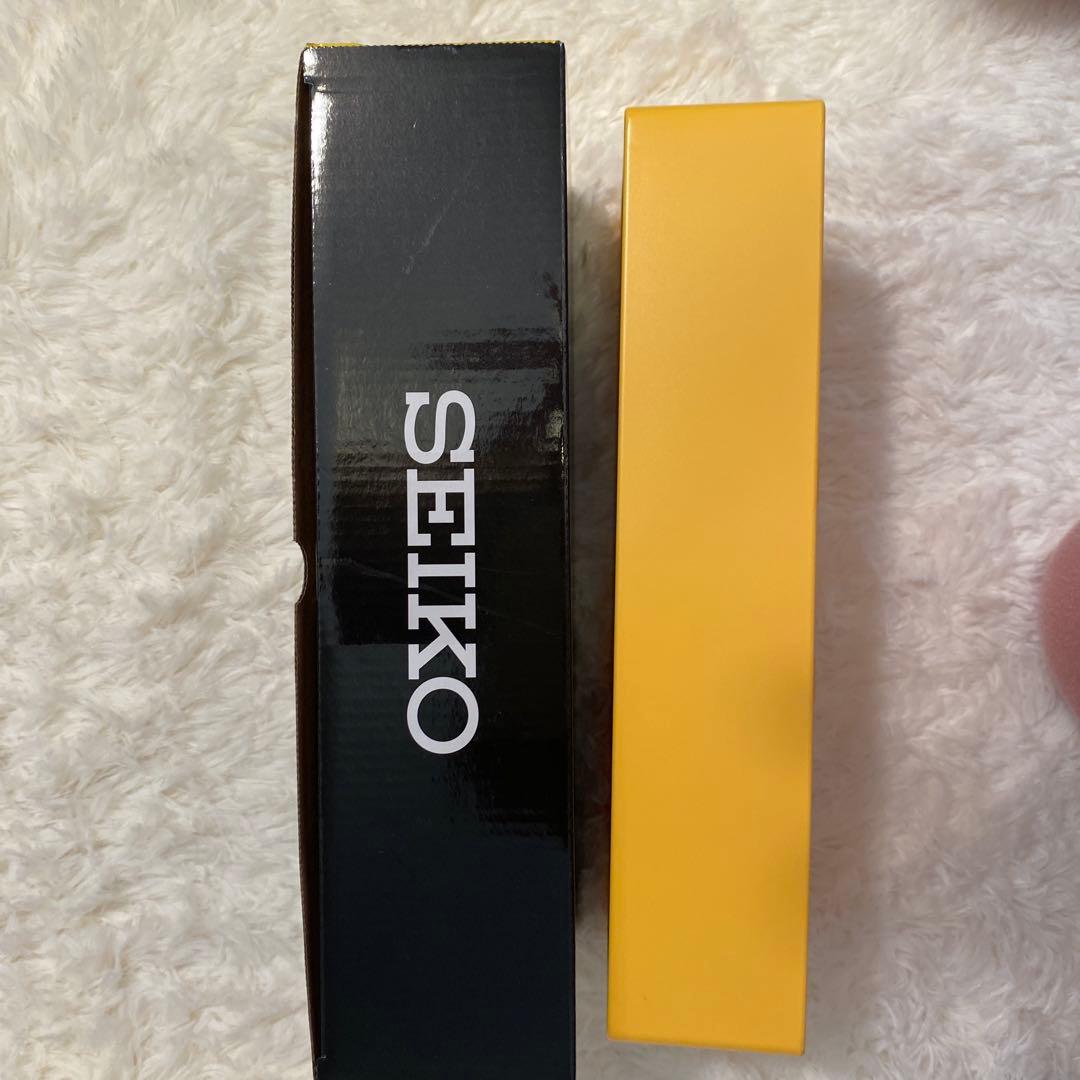 新品SEIKO デジタル掛け時計(置き時計) イエロー