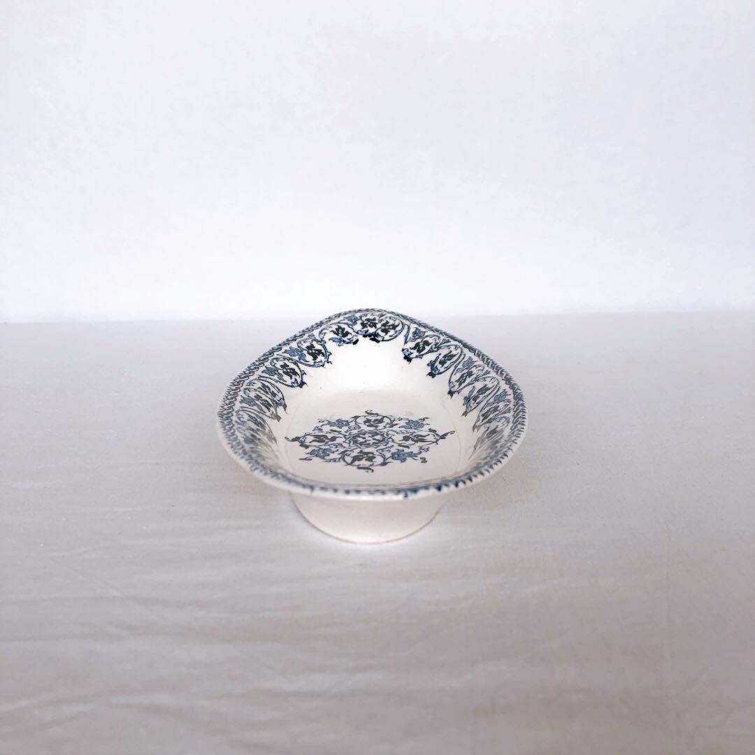 ショワジー・ル・ロワ 『BRIENNE』 ラヴィエ フランスアンティーク食器