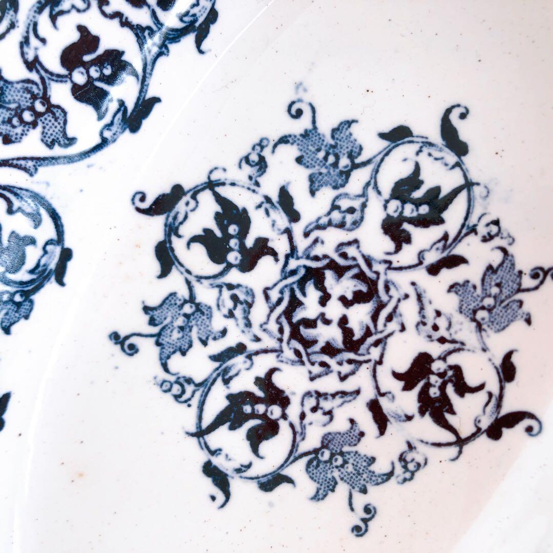 ショワジー・ル・ロワ 『BRIENNE』 ラヴィエ フランスアンティーク食器