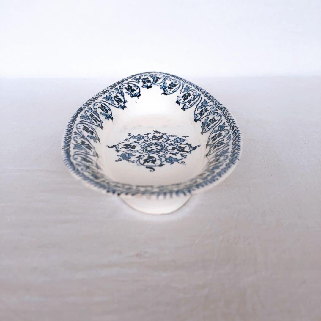 ショワジー・ル・ロワ 『BRIENNE』 ラヴィエ フランスアンティーク食器