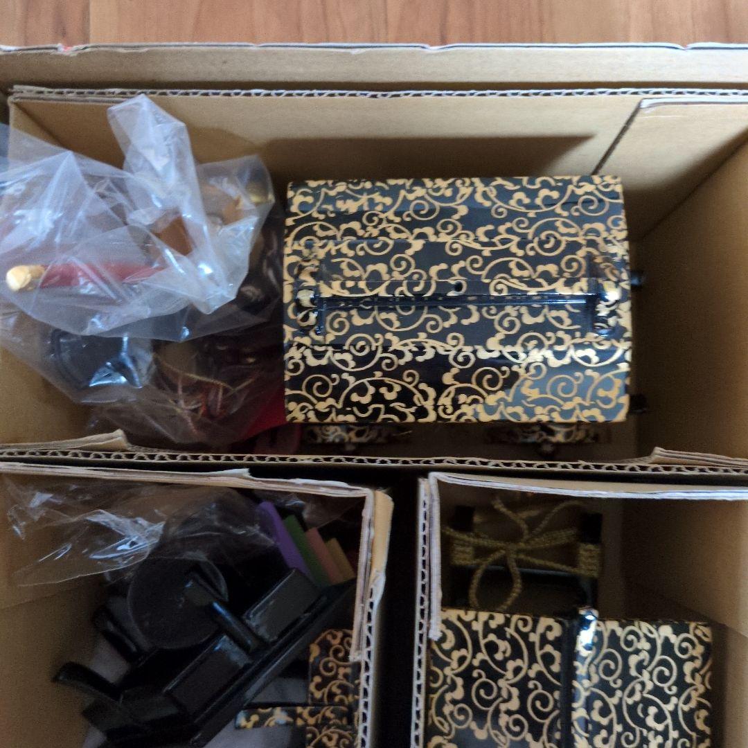 (1)雛人形５人飾り木製塗お飾りセット　セット価格11000円大幅値下げ