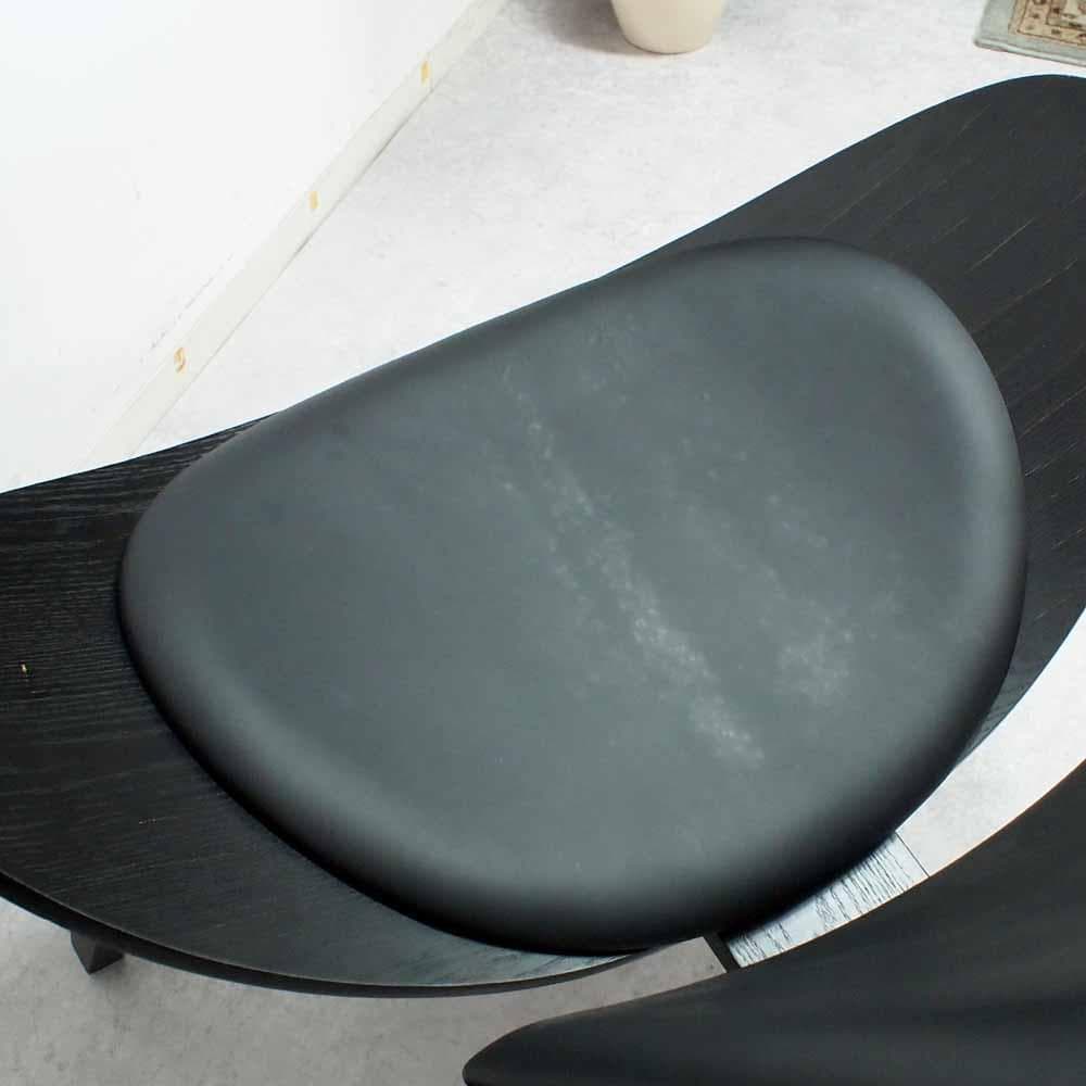 リプロダクト品 ハンス・J・ウェグナー シェルチェア ZR23550