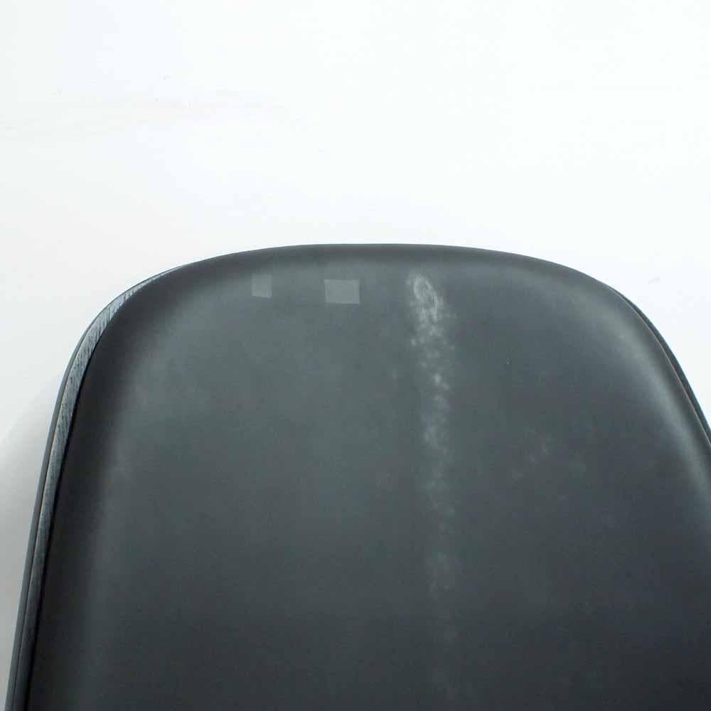 リプロダクト品 ハンス・J・ウェグナー シェルチェア ZR23550