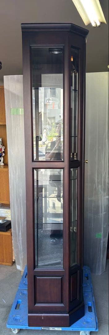 旭川 三陽家具工業 ガラスキャビネット ミラー付き飾り棚 照明付き