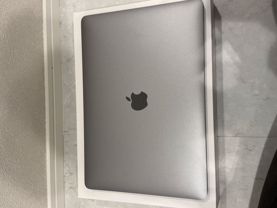 R*o様 極美品　Apple MacBook Pro M1 2020 本体