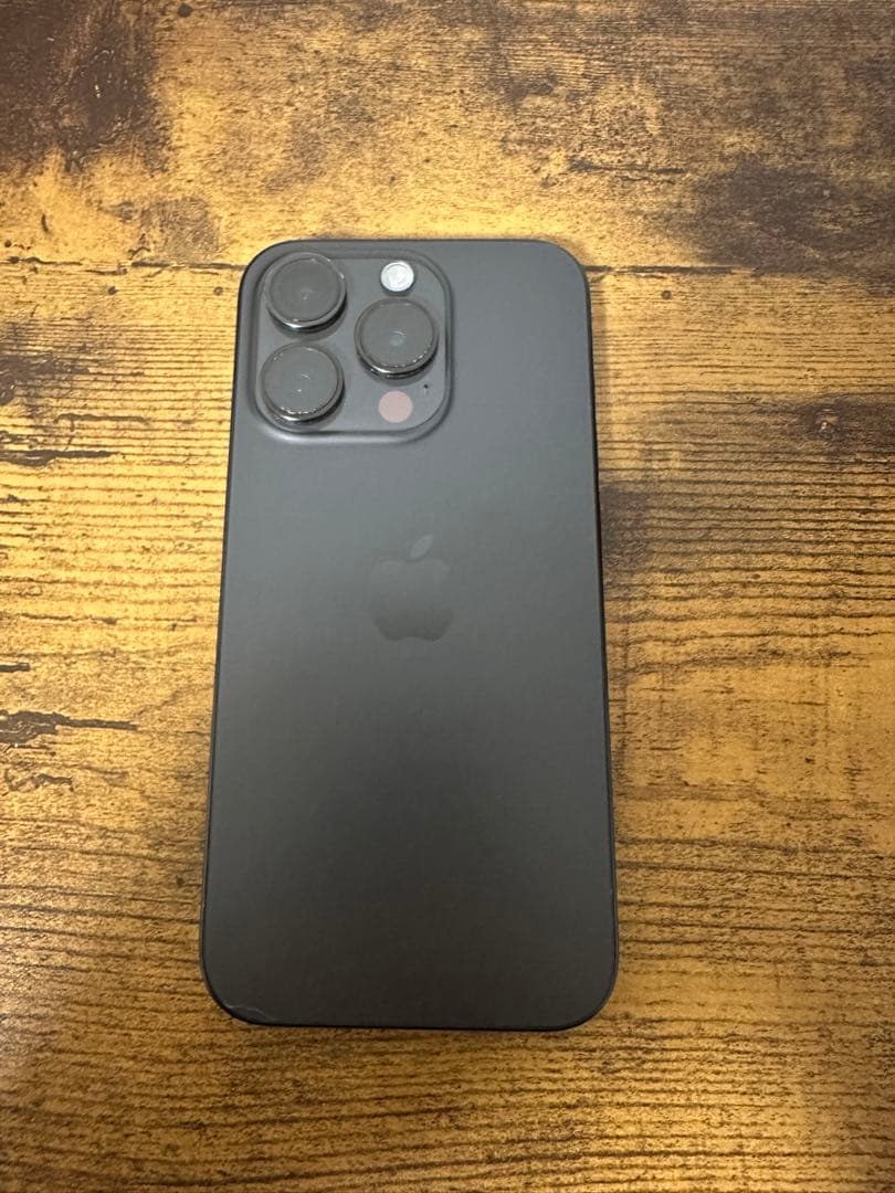 Apple iPhone 15 Pro スペースグレー