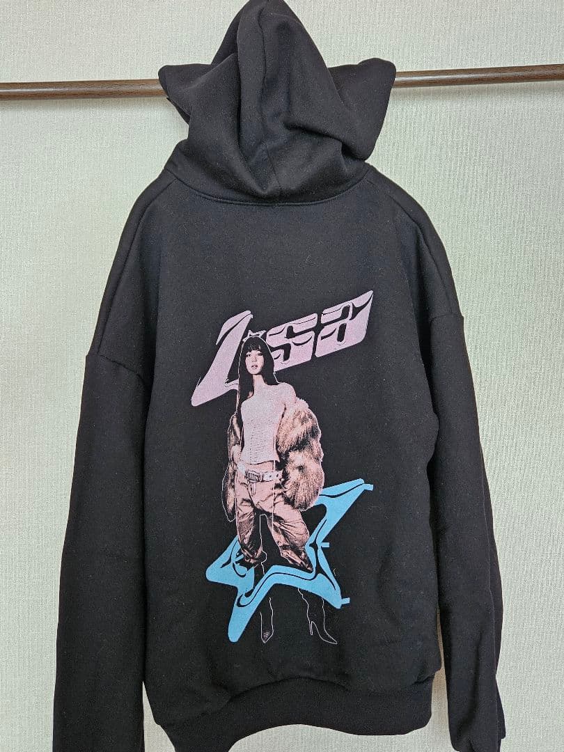 LISA HOODIE ポップアップ