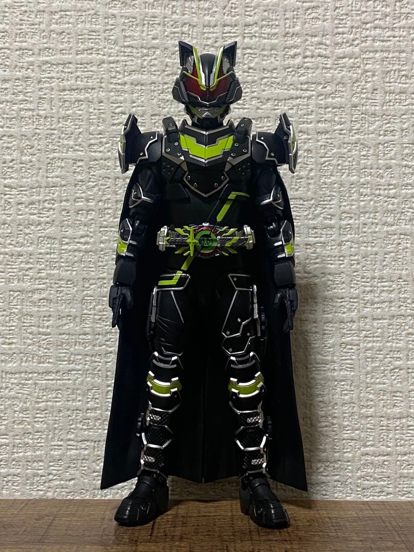 S.H.Figuarts　仮面ライダータイクーン　ブジンソード　発光ヘッド付き
