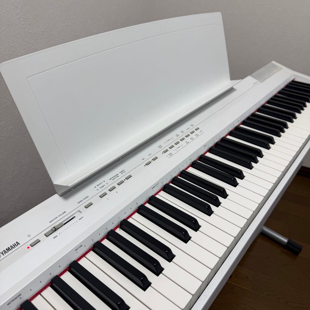 YAMAHA P-105 電子ピアノ 88鍵 ホワイト 付属品多数　ヤマハ