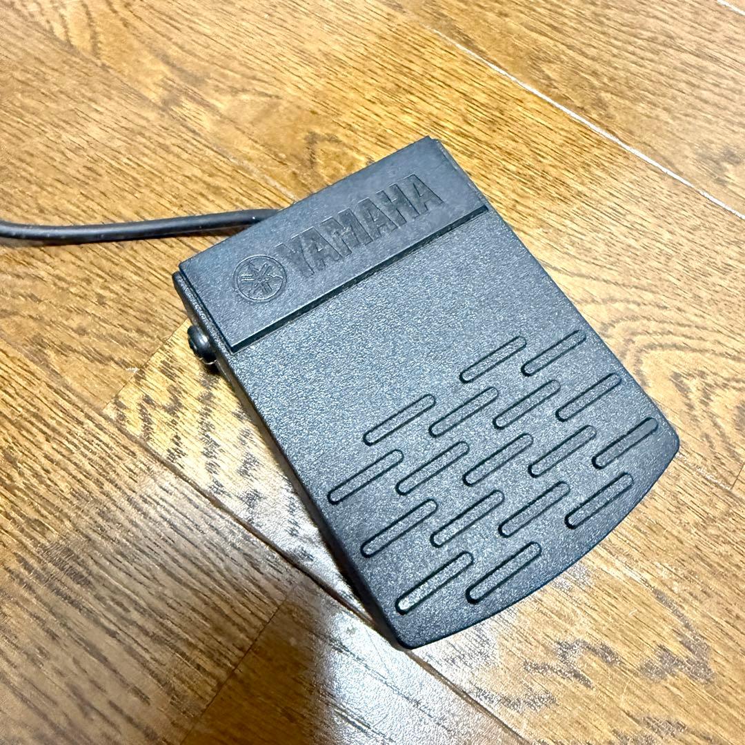 YAMAHA P-105 電子ピアノ 88鍵 ホワイト 付属品多数　ヤマハ