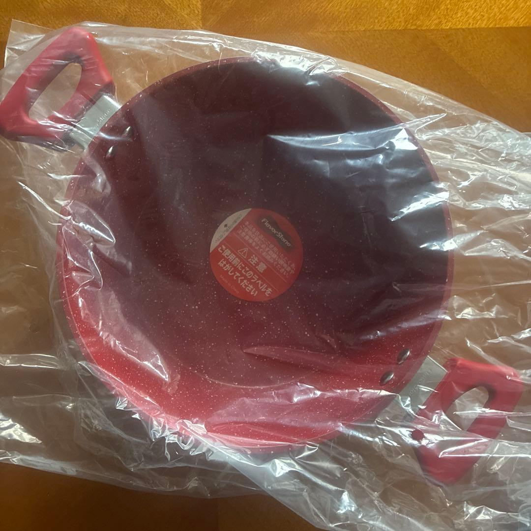 【新品・未使用】シルバーストーン両手・片手鍋をセット出品。ガラス蓋無し。