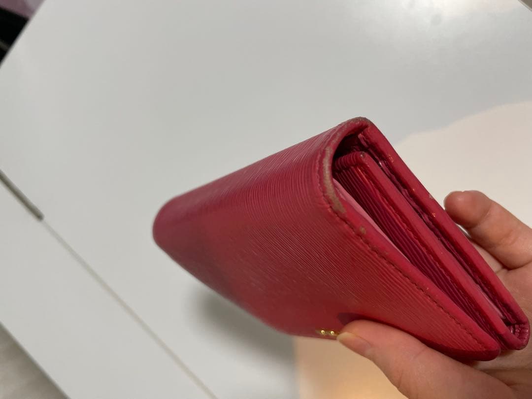 プラダ　財布　3つ折り