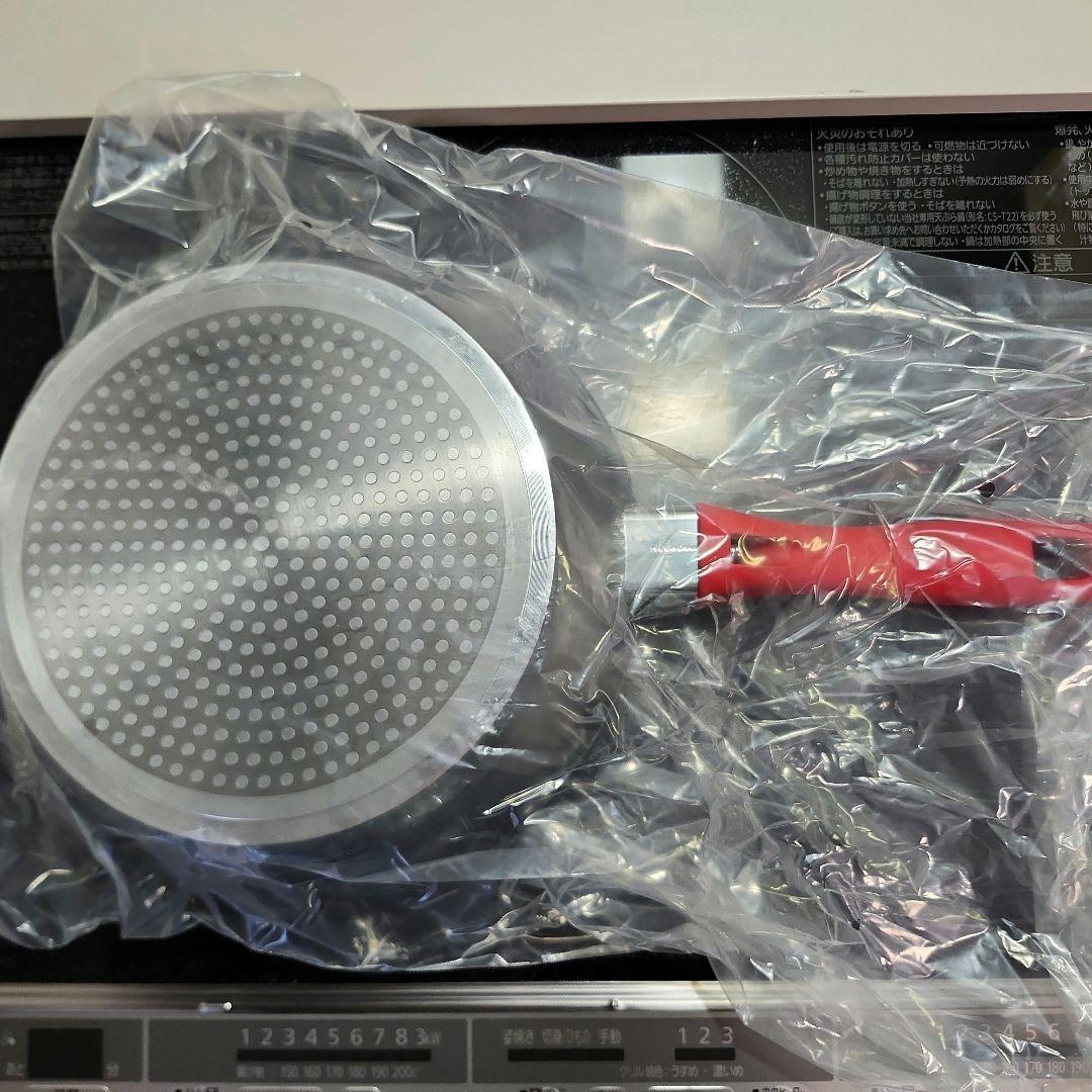 フレーバーストーン ディープパン　24cm レッド 新品未開封