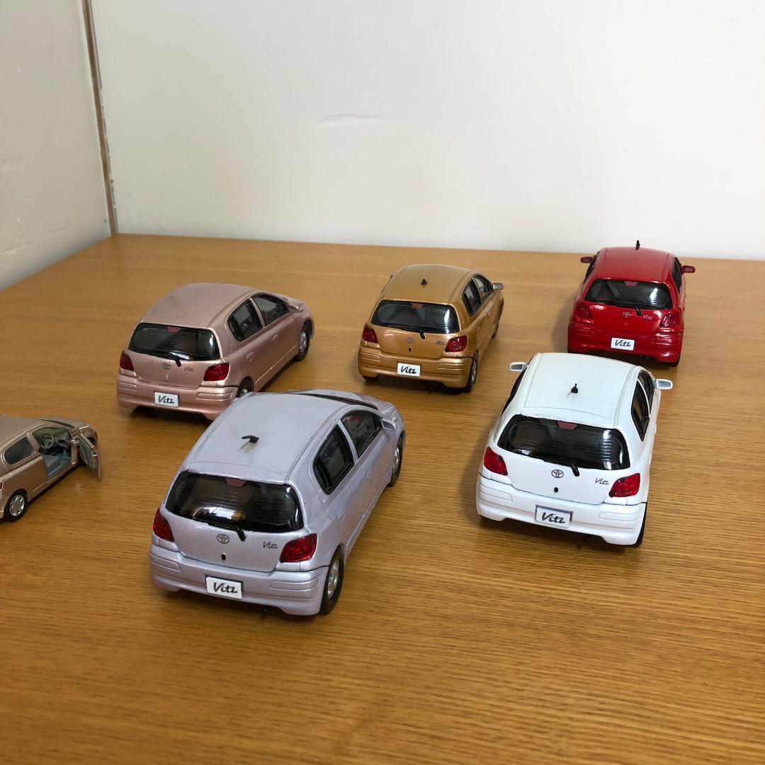TOYOTA Vitz 1/24 ミニカー 13台