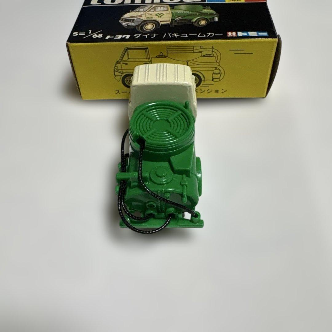 トミカ 黒箱　NO.37 いすゞ エルフ バキュームカー 白 緑
