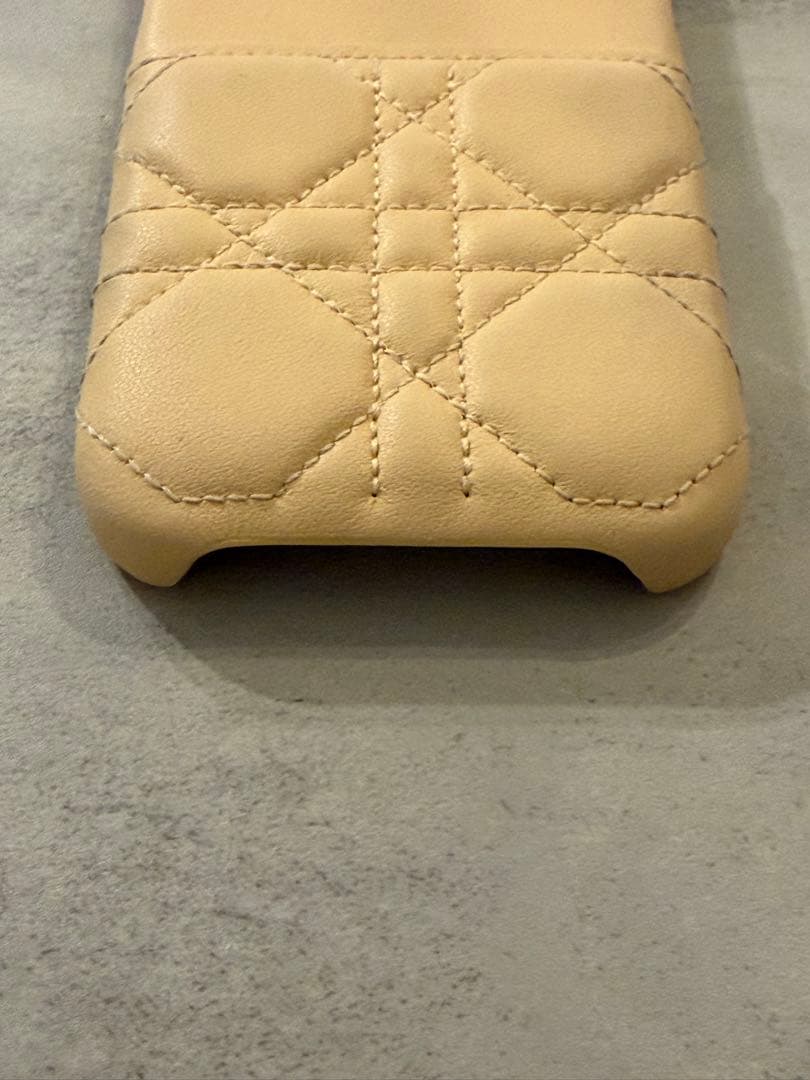 【美品】Dior Lady Dior iPhone15 Proケース イエロー